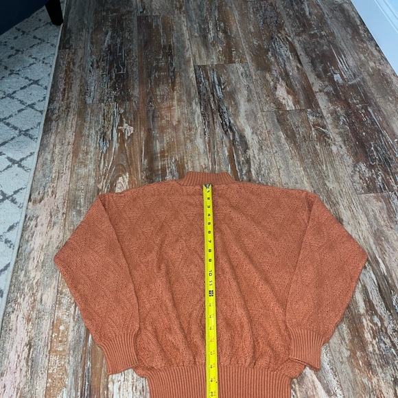 Woman’s Keneth Too Orange Cable Knit Sweater Size XL - Picture 8 of 8